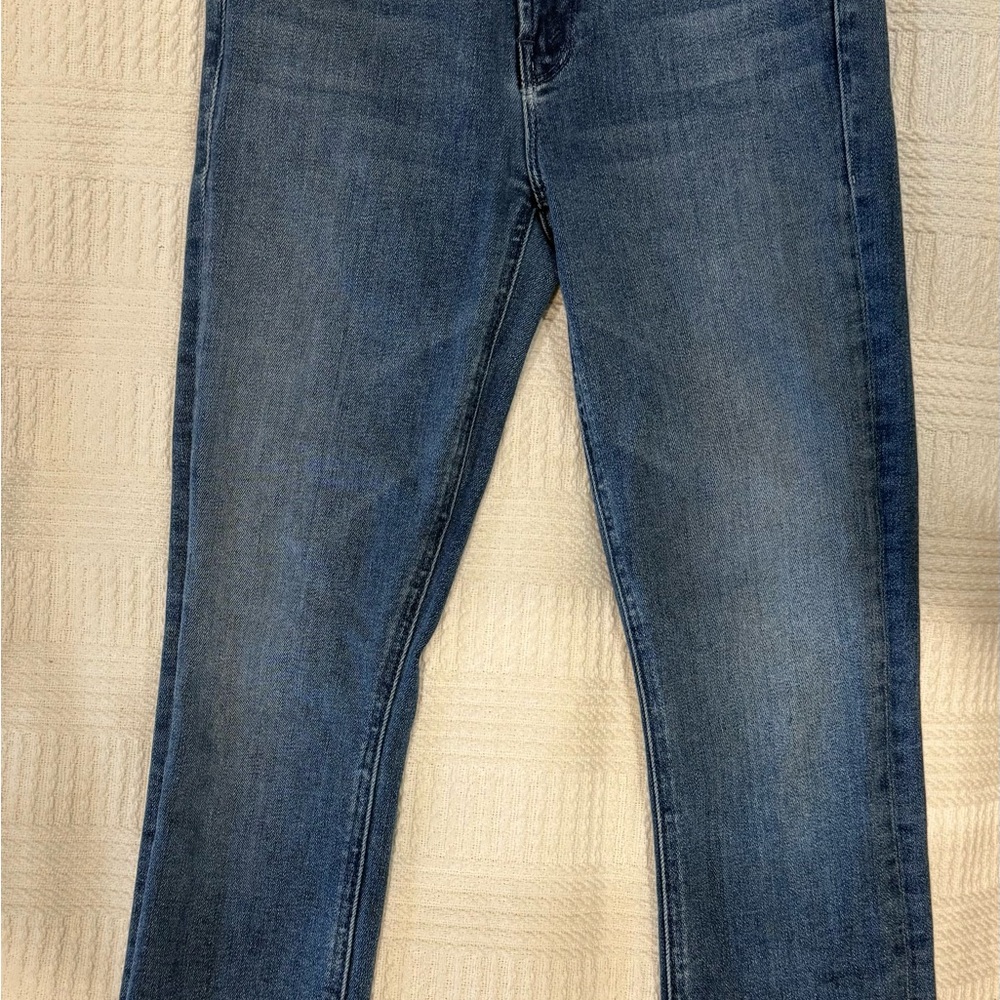 MOTHER Mid Rise Dazzler Crop Fray Jean